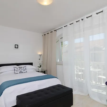 Apartment Franka Orebic