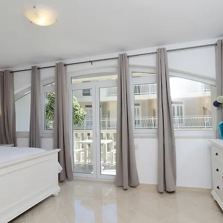 Apartment Franka Orebic