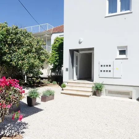 Franka Apartment