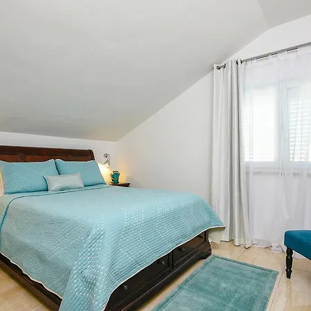 Apartment Franka Orebic